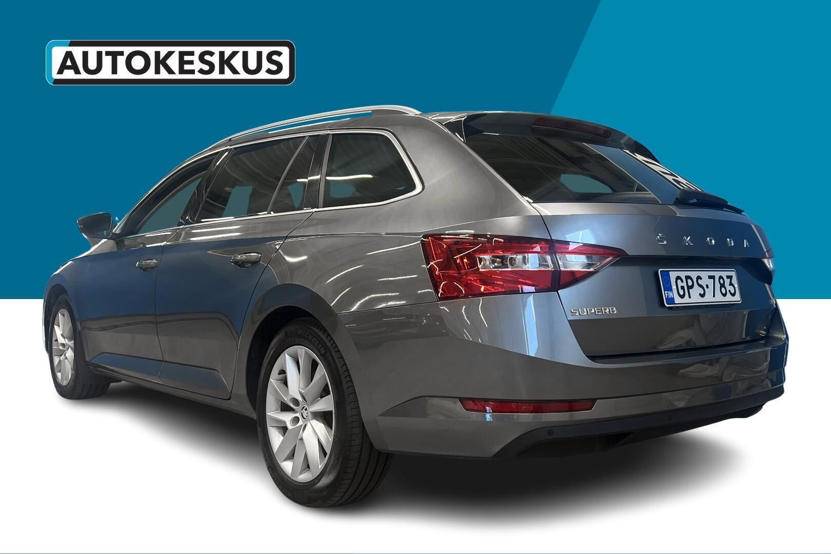 Skoda Superb iso kuva 8