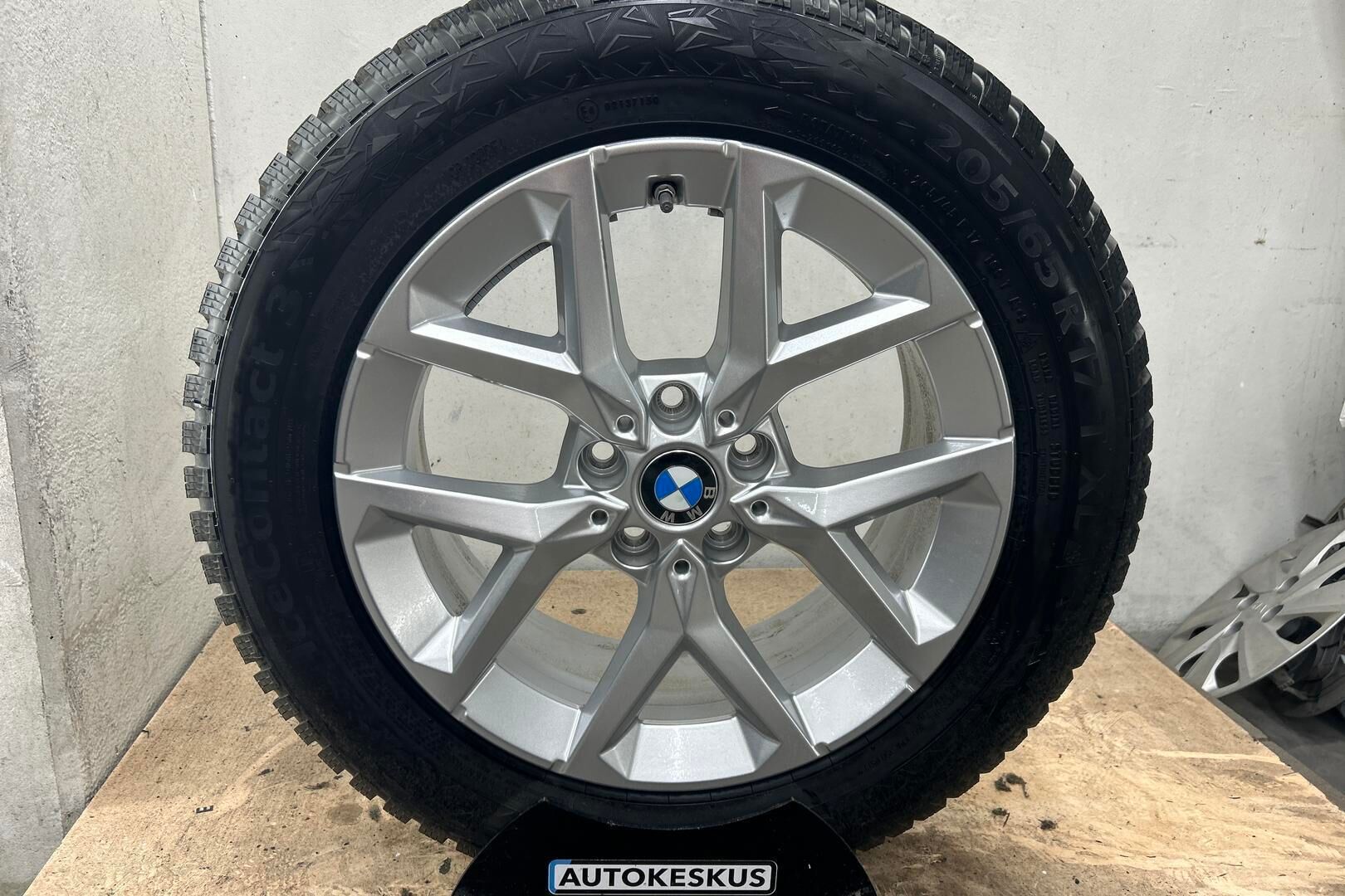 BMW X1 iso kuva 24