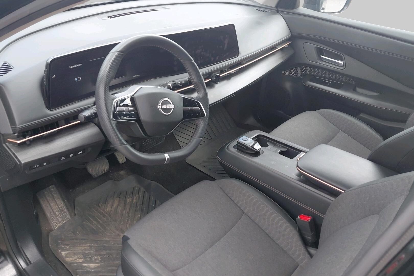 Nissan Ariya iso kuva 2