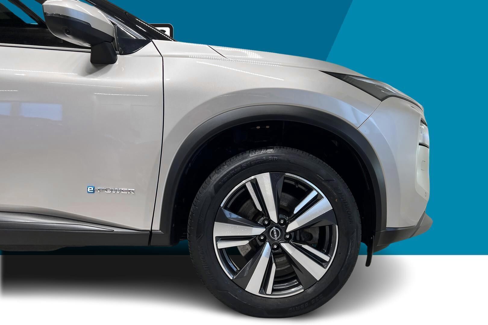 Nissan X-Trail iso kuva 7