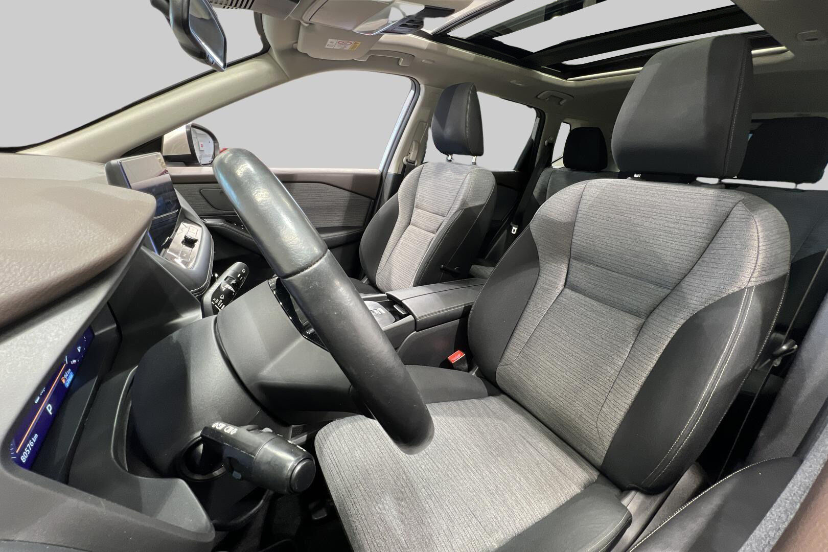 Nissan X-Trail iso kuva 22