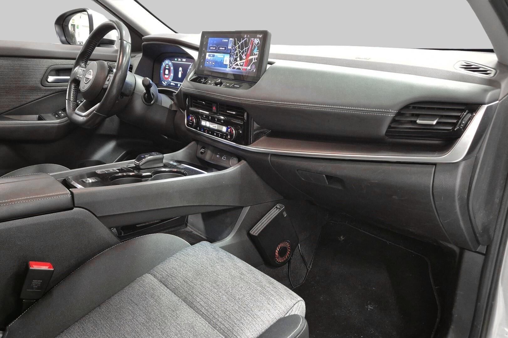 Nissan X-Trail iso kuva 5