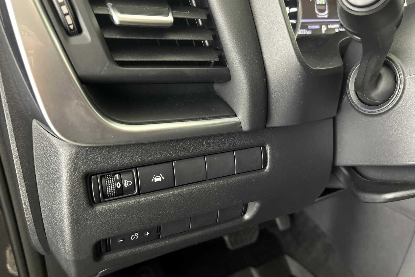 Nissan Qashqai iso kuva 16