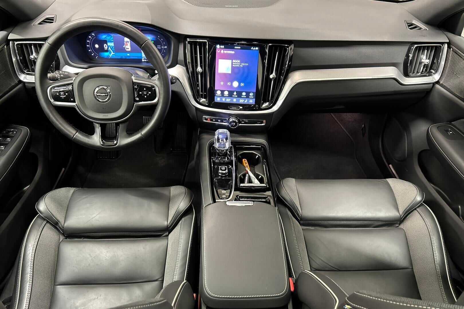 Volvo V60 iso kuva 11