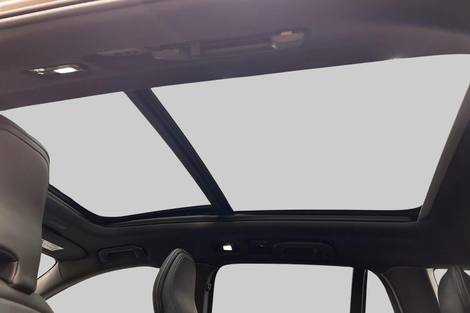 Volvo V60 iso kuva 14