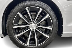 Volvo V60 esikatselu 24