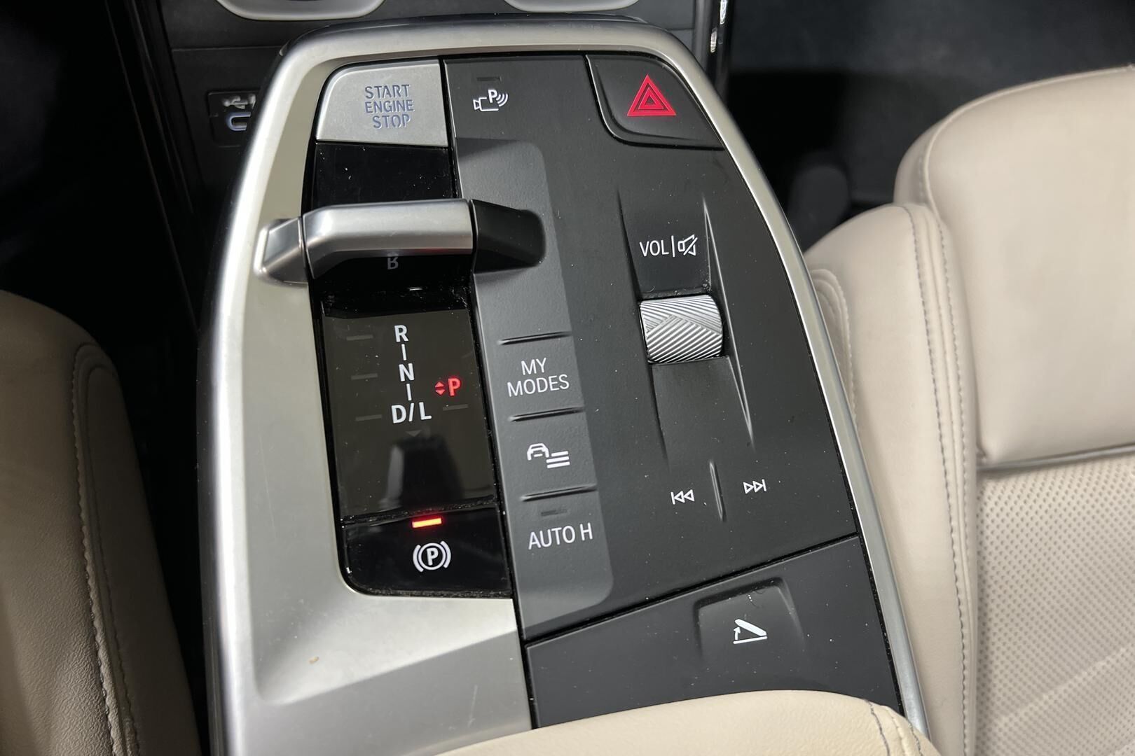 BMW X1 iso kuva 15