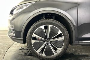 BYD Tang esikatselu 8