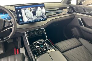 BYD Tang esikatselu 15