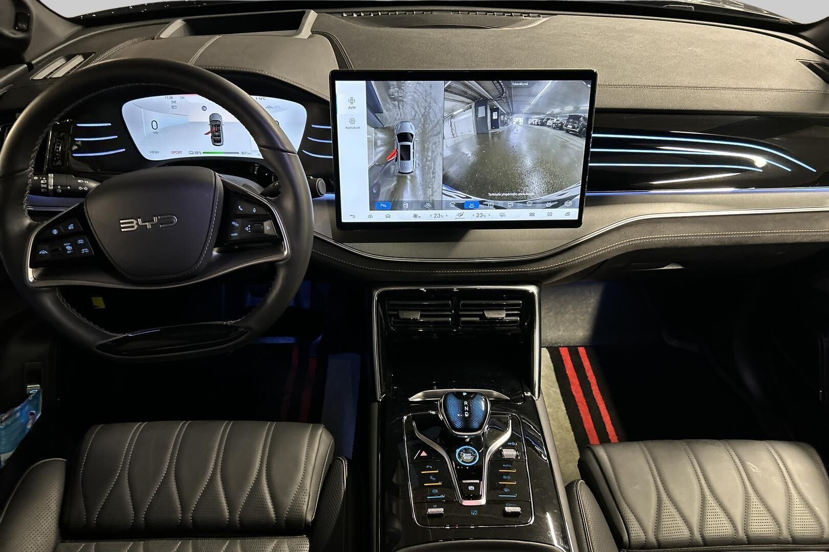 BYD TANG iso kuva 13