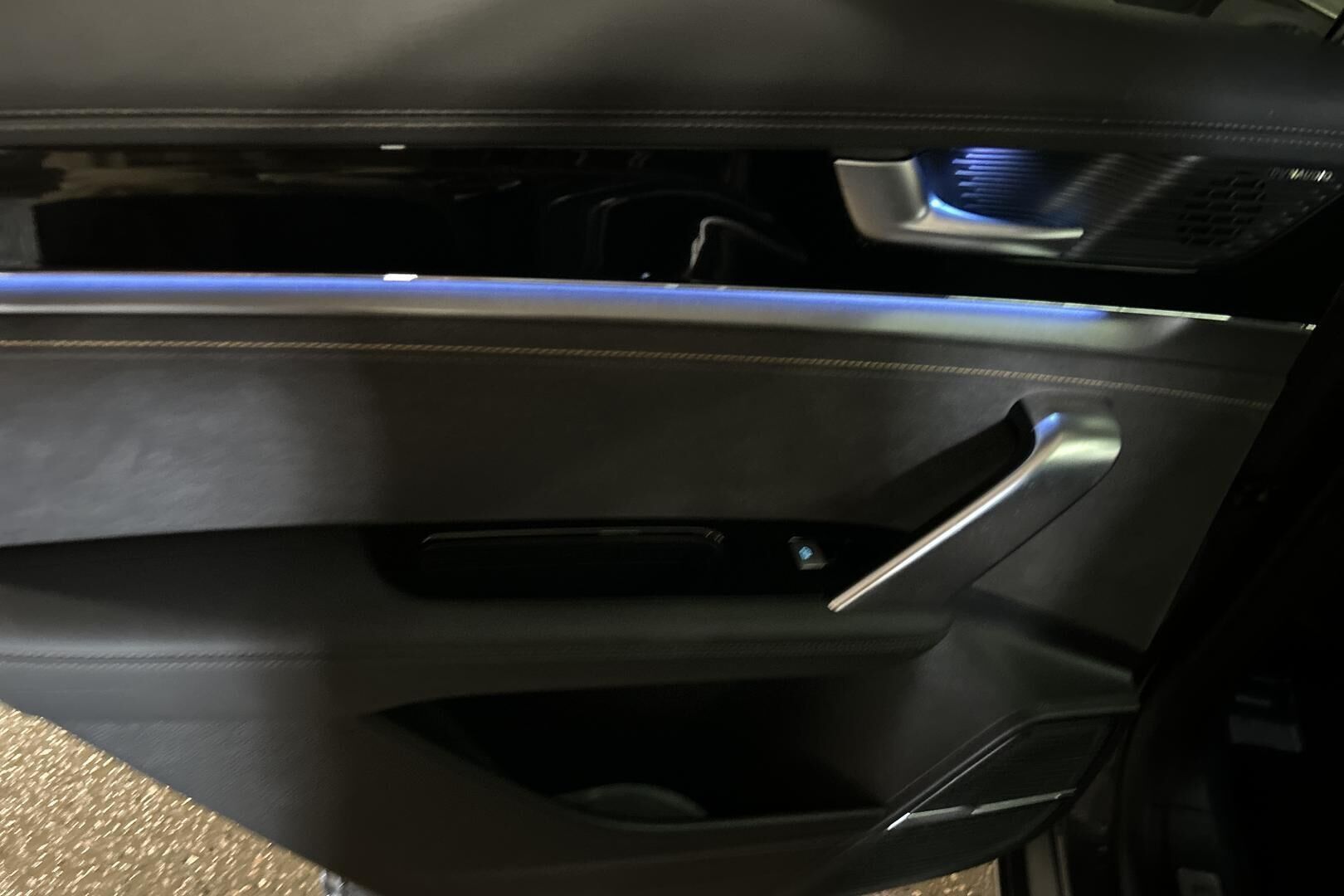 BYD TANG iso kuva 27
