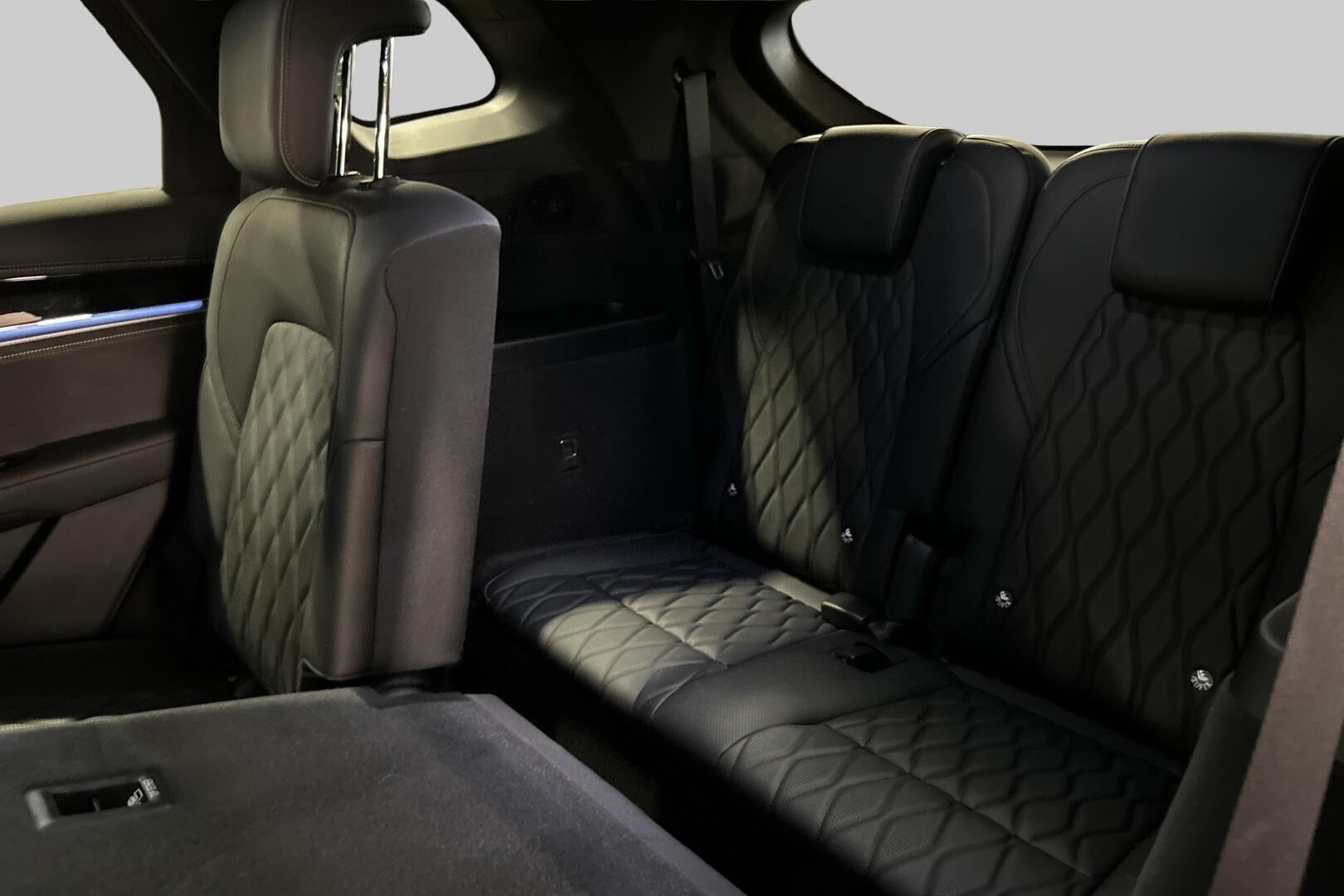 BYD TANG iso kuva 29
