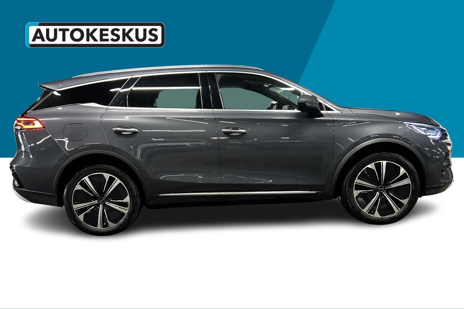 BYD TANG iso kuva 7