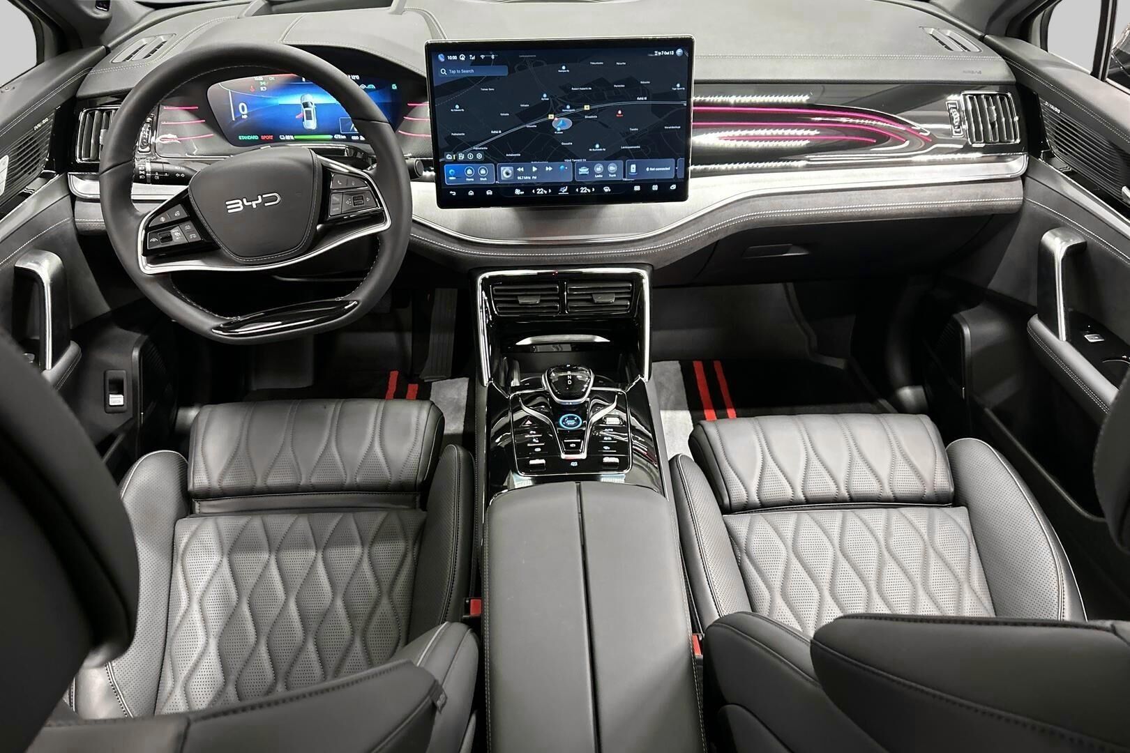 BYD Tang iso kuva 10