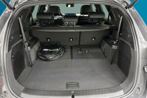 BYD Tang esikatselu 11