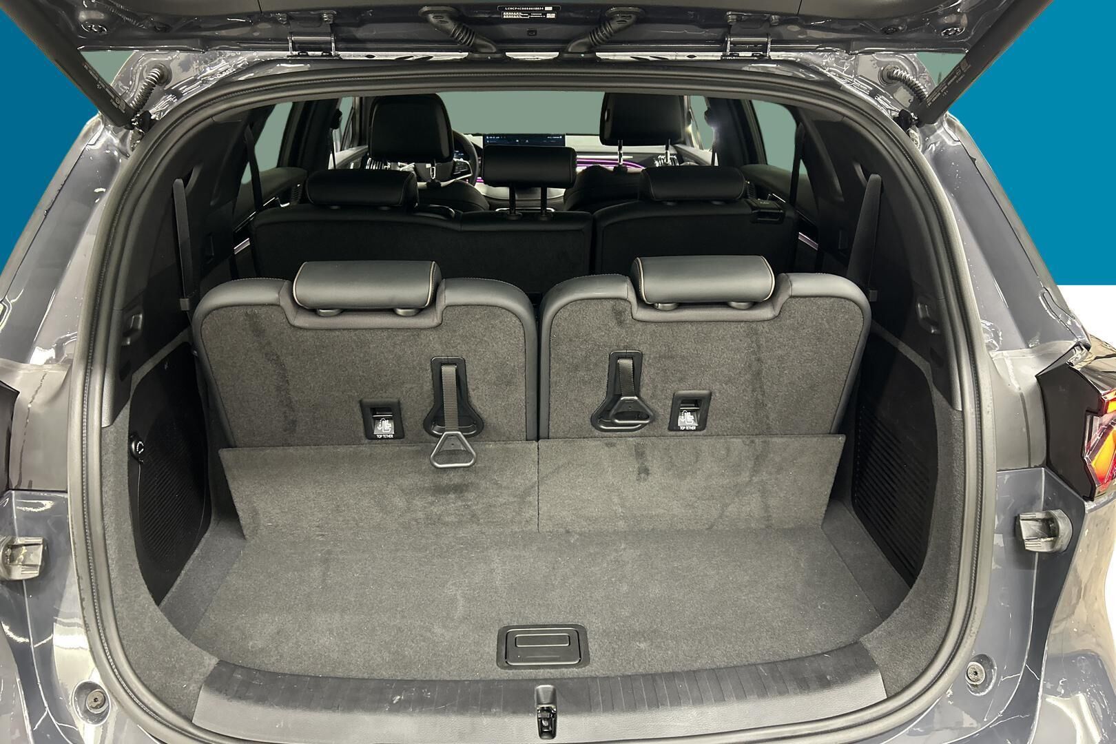 BYD TANG iso kuva 11