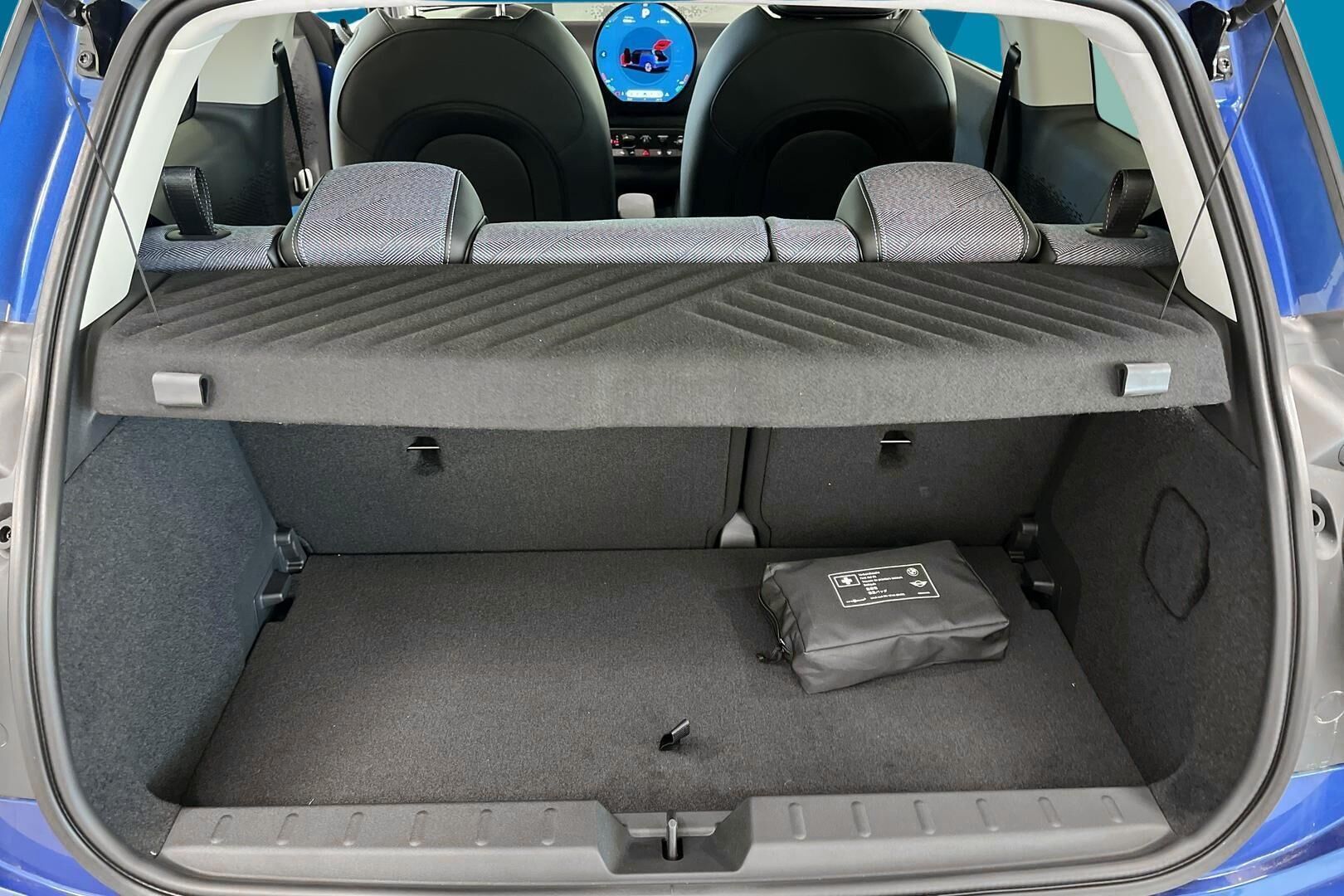 MINI COOPER SE iso kuva 11