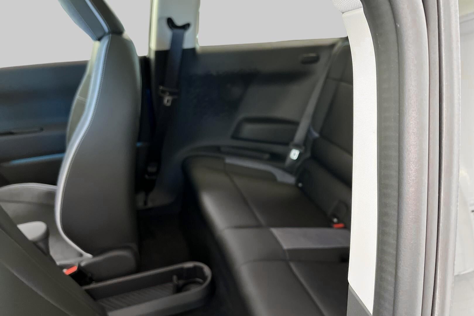 MINI COOPER SE iso kuva 9