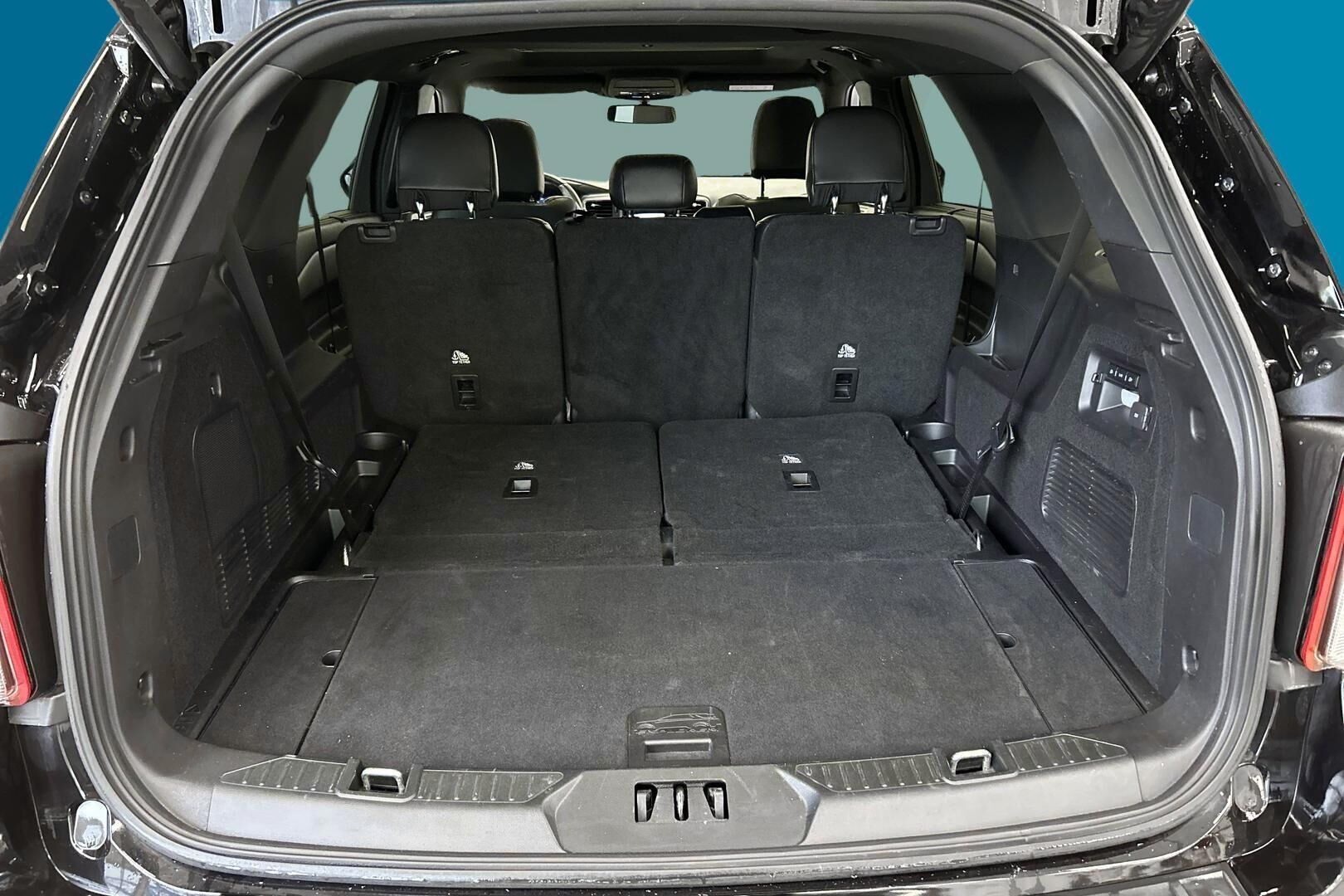 Ford Explorer iso kuva 12