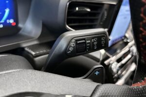 Ford Explorer esikatselu 22