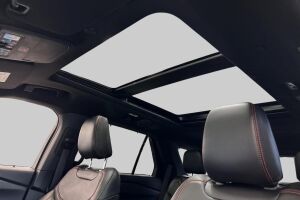 Ford Explorer esikatselu 35