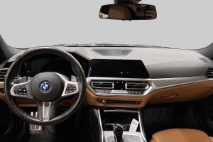 BMW 3-SARJA esikatselu 10