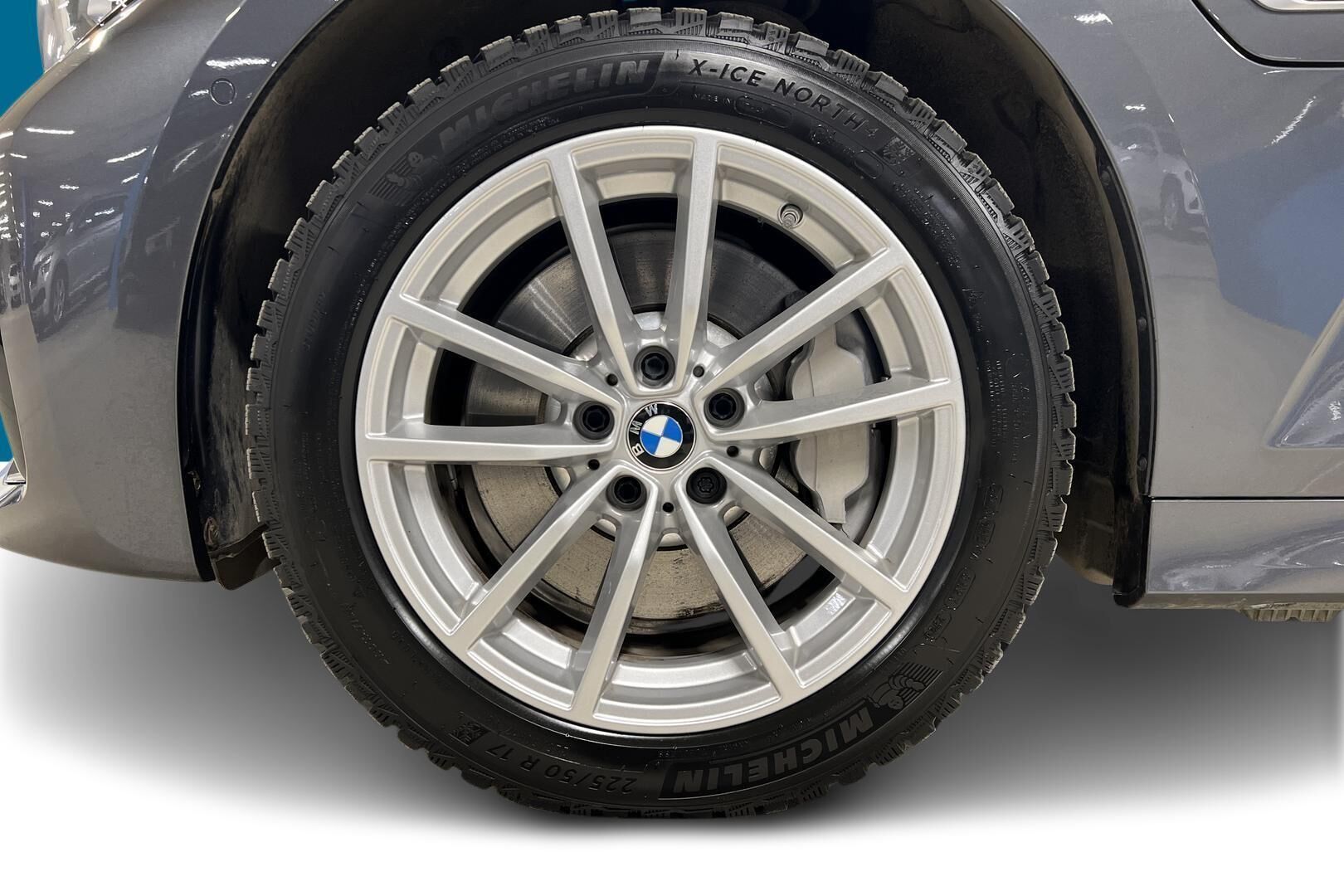 BMW 3-SARJA iso kuva 12
