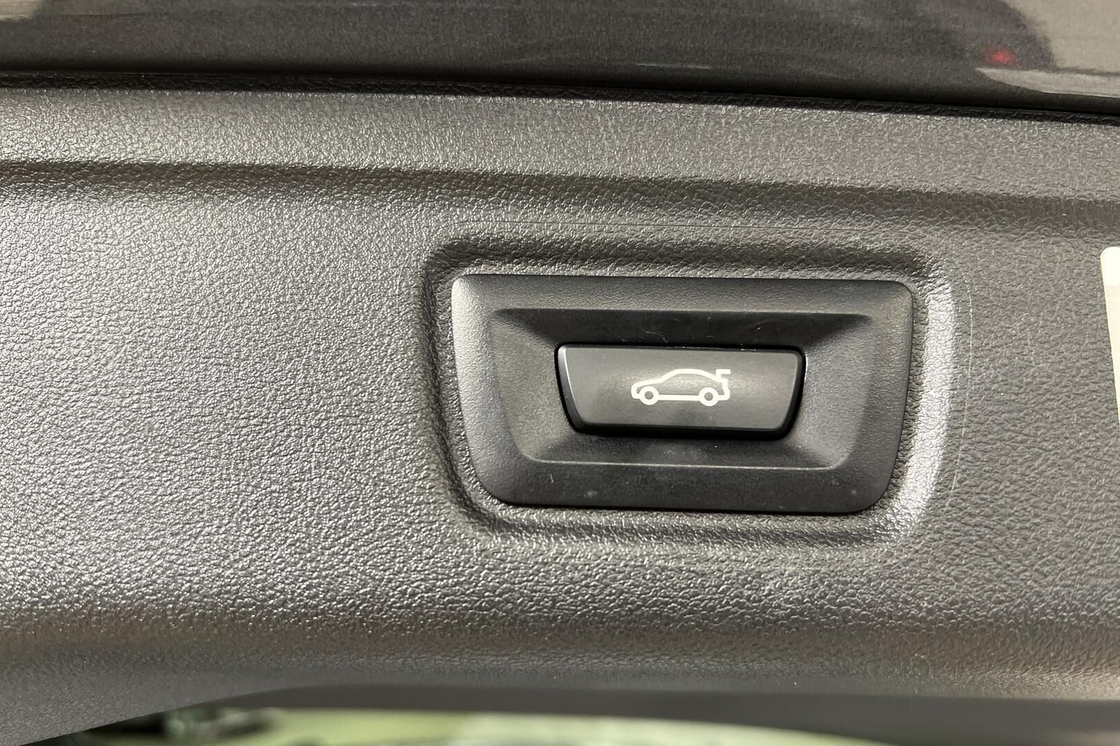 BMW 3-SARJA iso kuva 16