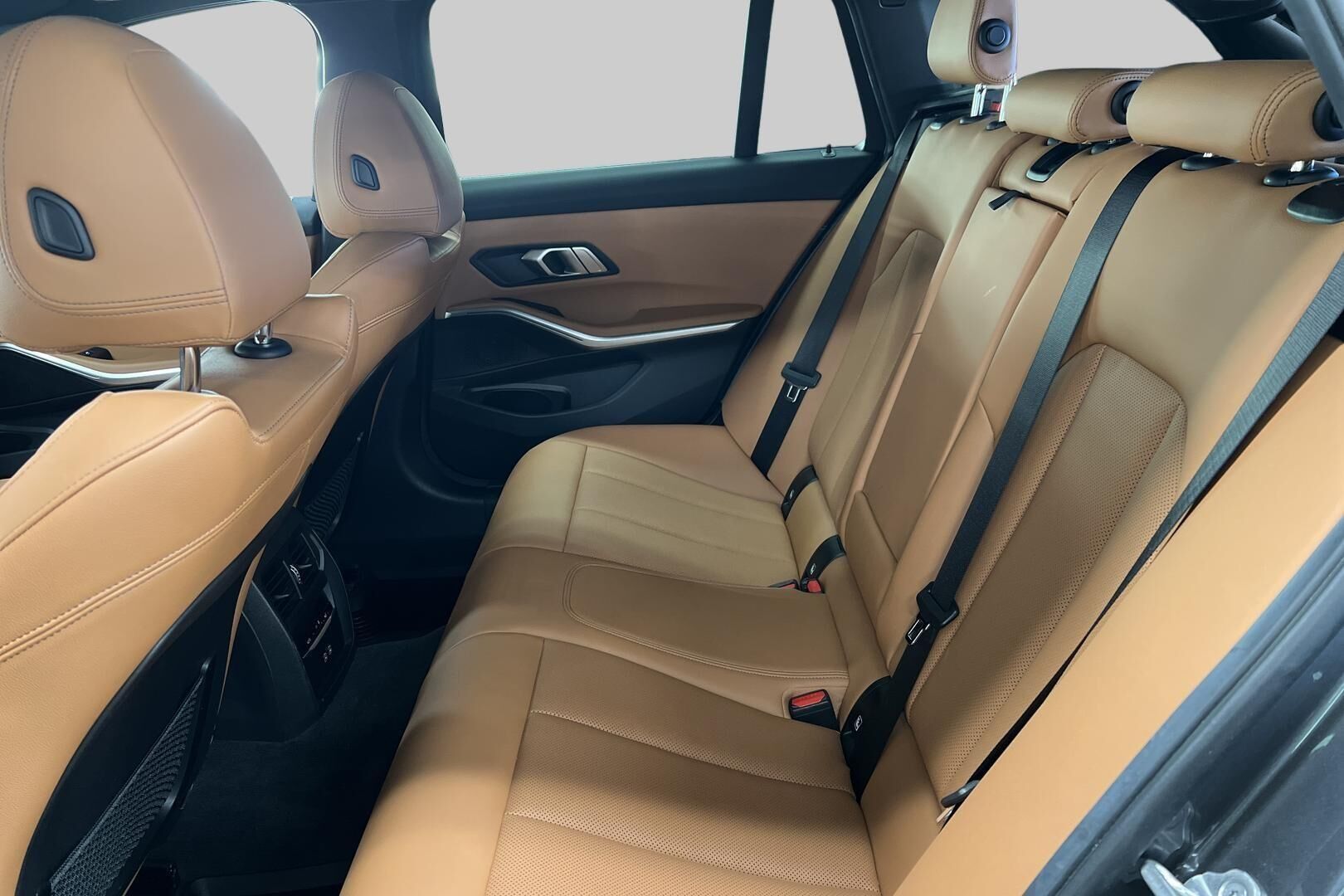 BMW 3-SARJA iso kuva 9