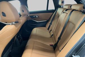 BMW 3-SARJA esikatselu 9
