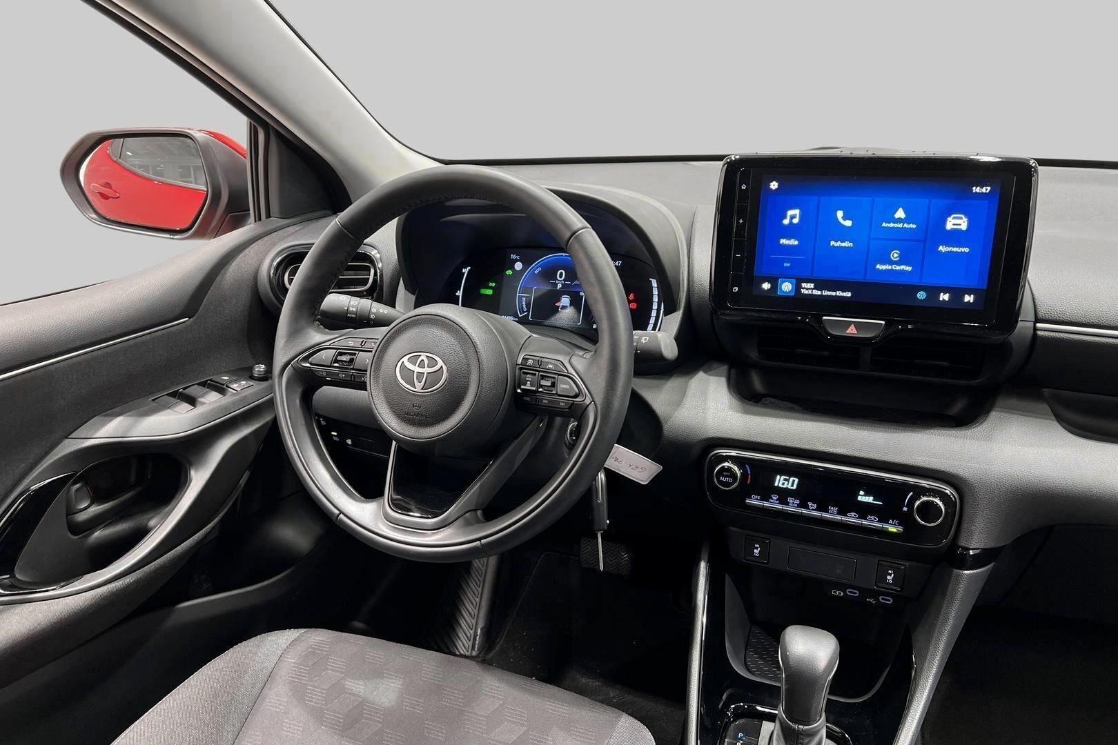 Toyota Yaris iso kuva 27