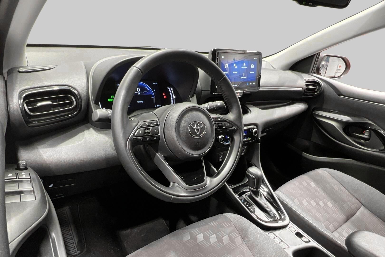 Toyota Yaris iso kuva 34