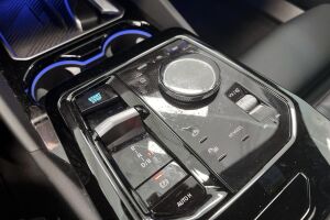 BMW i5 esikatselu 16