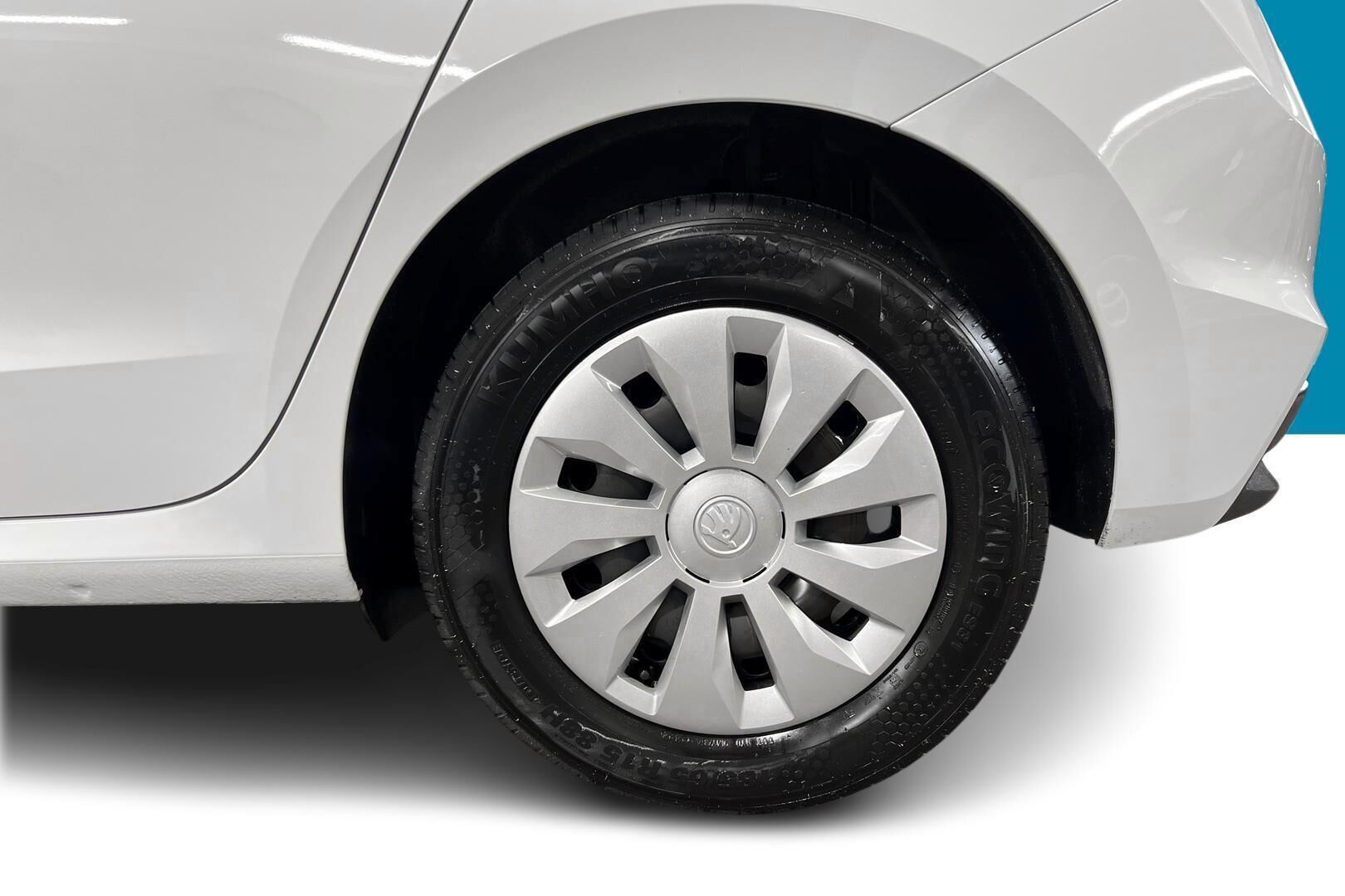 Skoda Fabia iso kuva 13