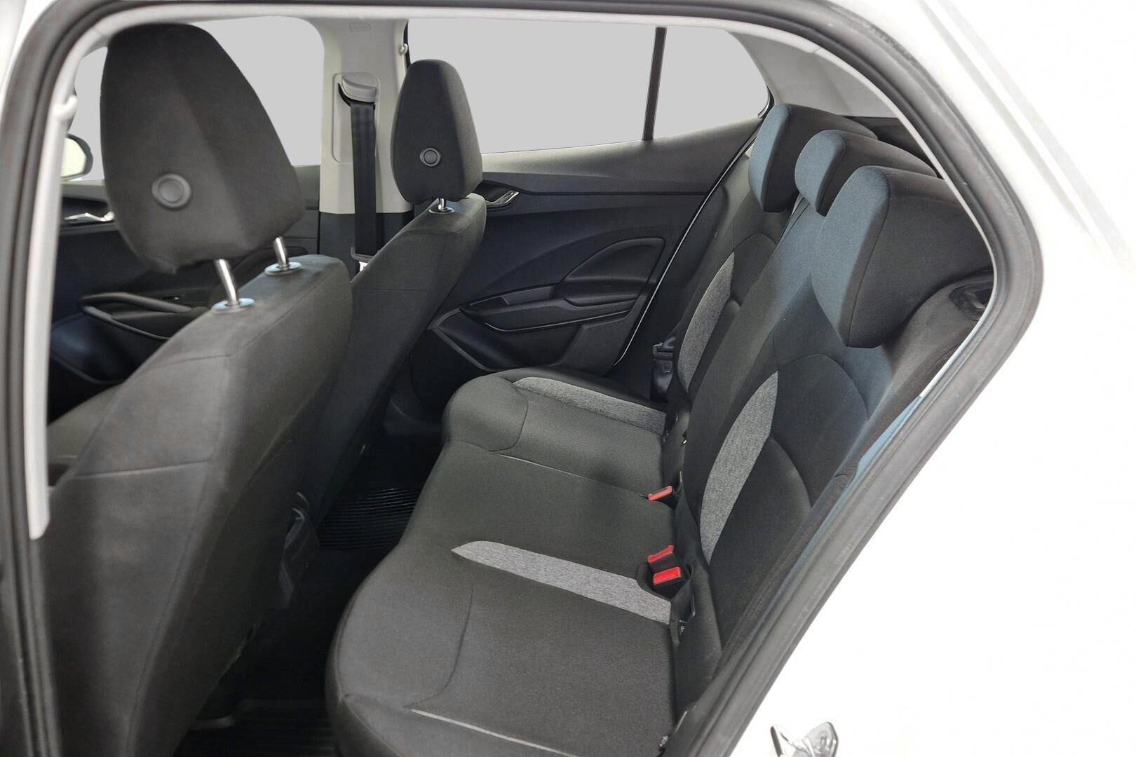 Skoda Fabia iso kuva 10