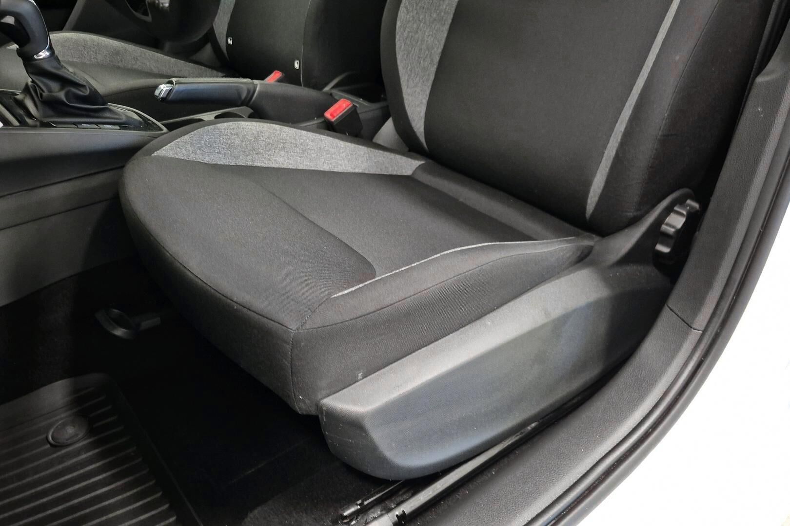 Skoda Fabia iso kuva 22