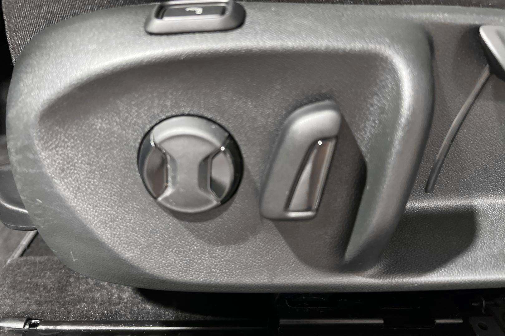 Skoda Superb iso kuva 13