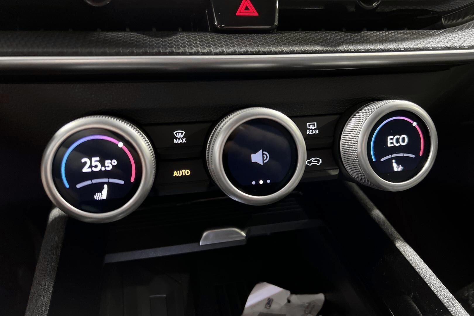 Skoda Superb iso kuva 17