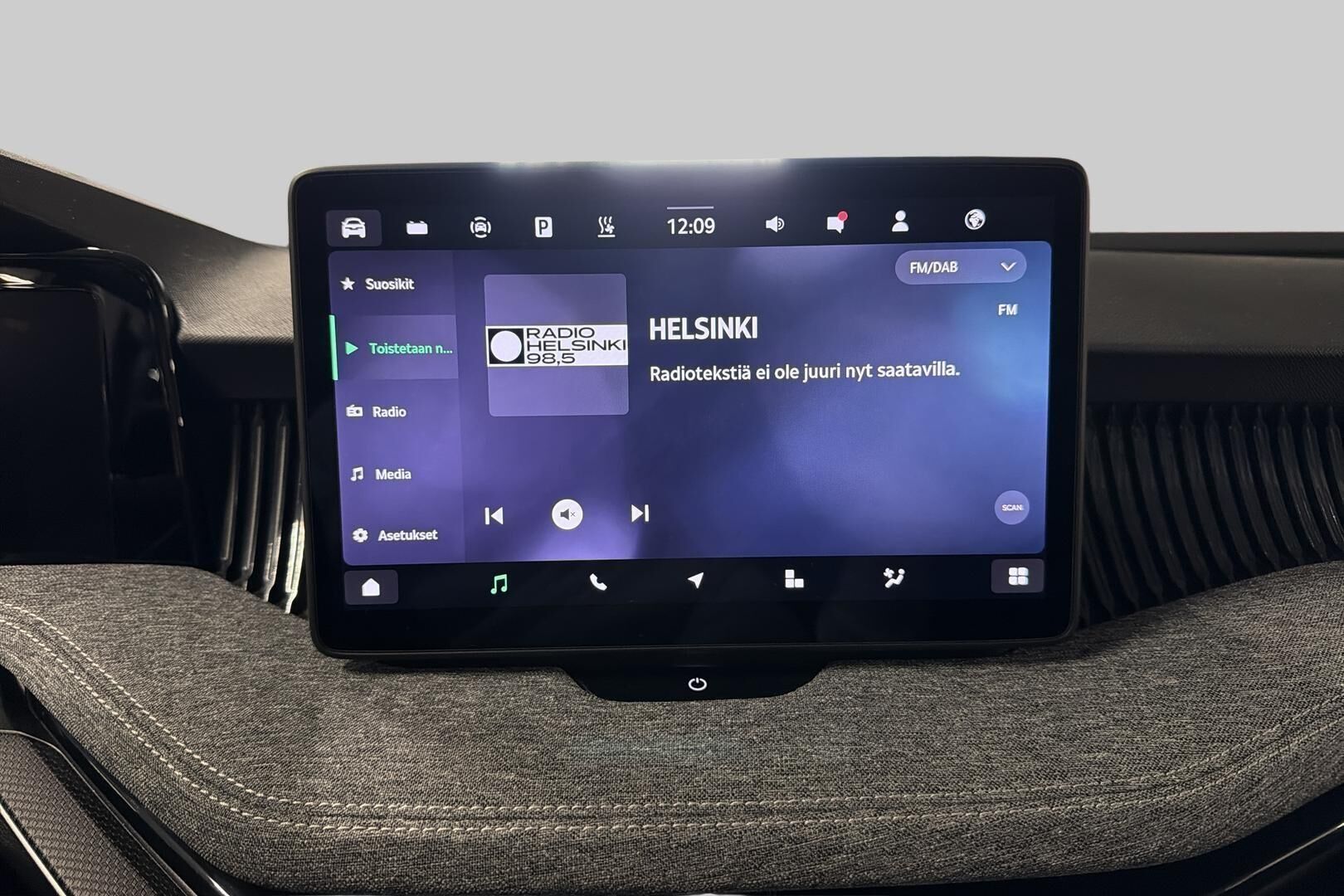 Skoda Superb iso kuva 26