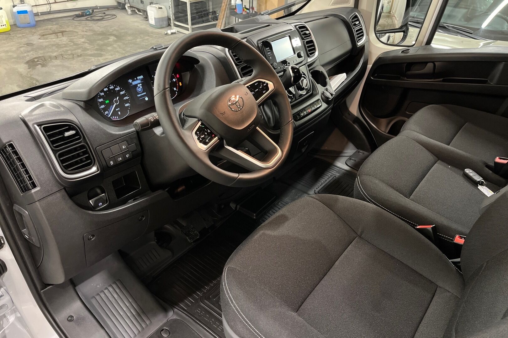 Toyota Proace MAX iso kuva 4