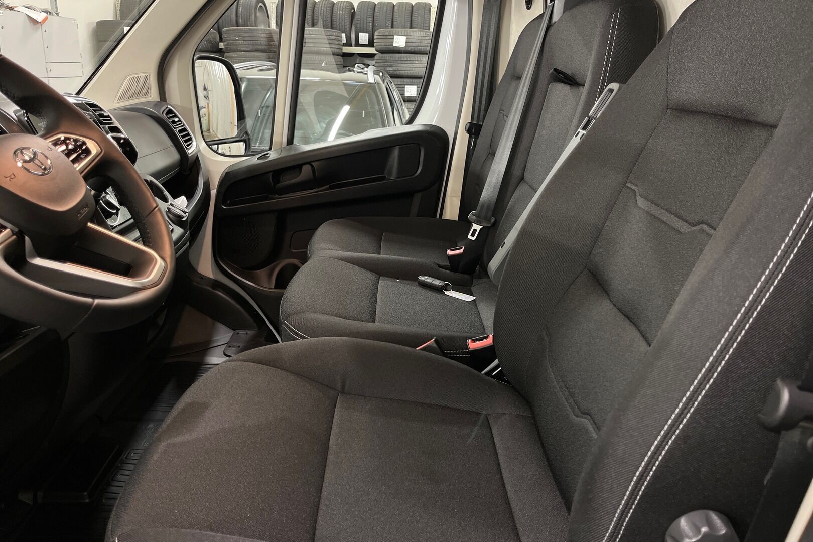 Toyota Proace MAX iso kuva 10