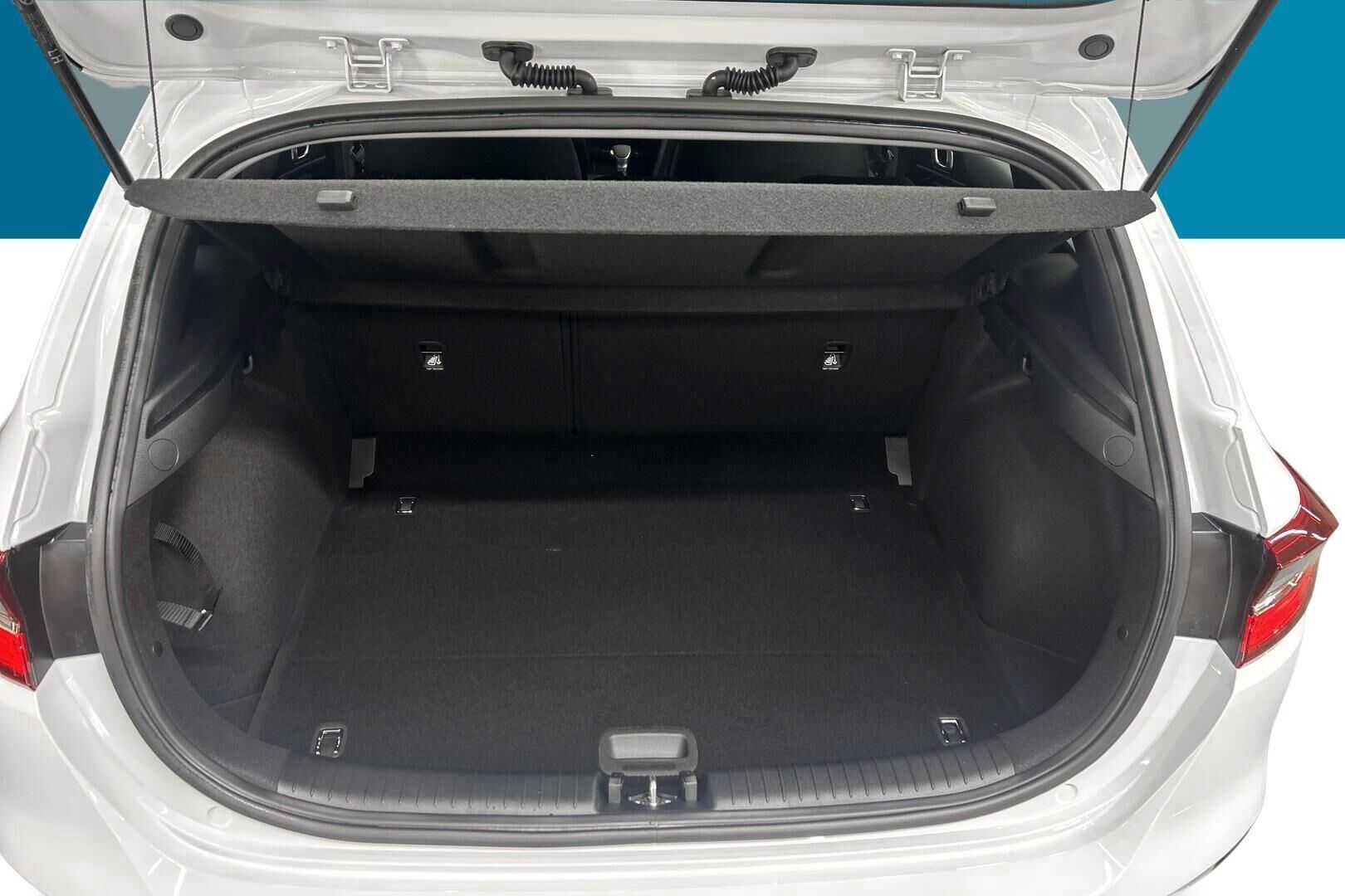 Kia Ceed iso kuva 11