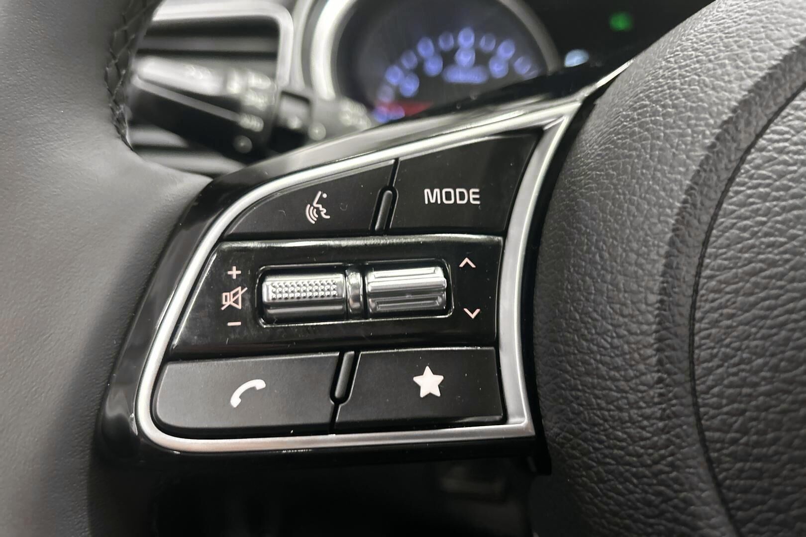 Kia Ceed iso kuva 14