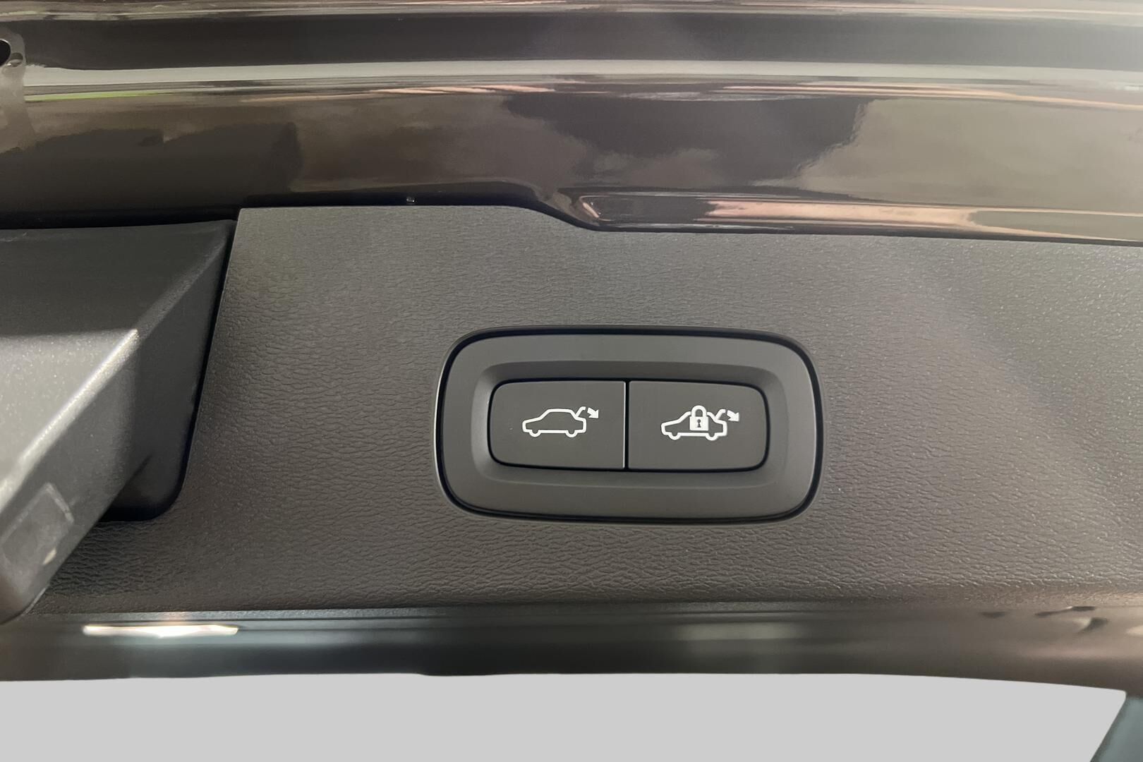 Volvo V60 iso kuva 14