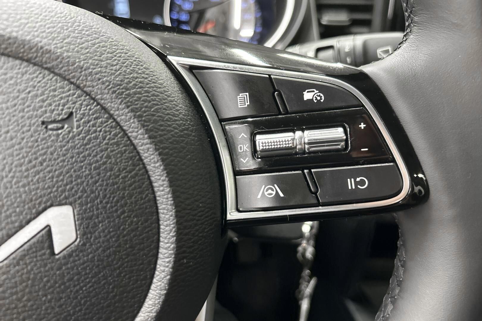 Kia Ceed iso kuva 22