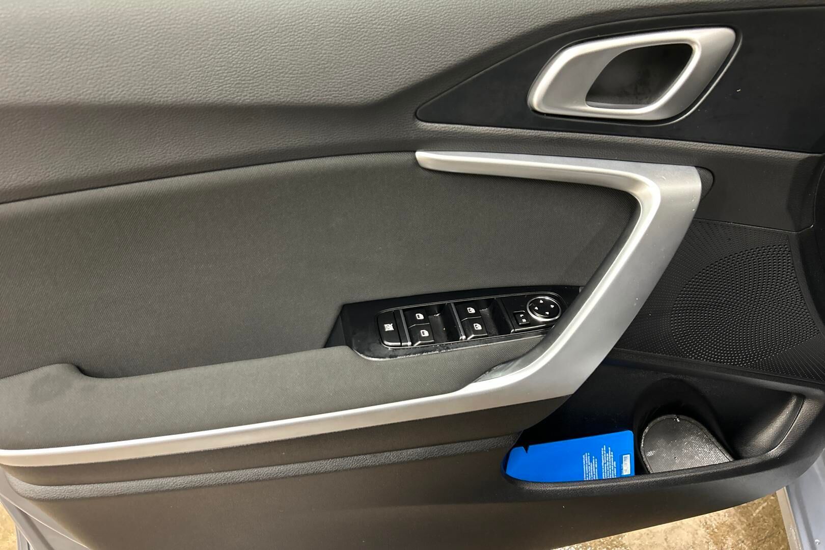 Kia Ceed iso kuva 13