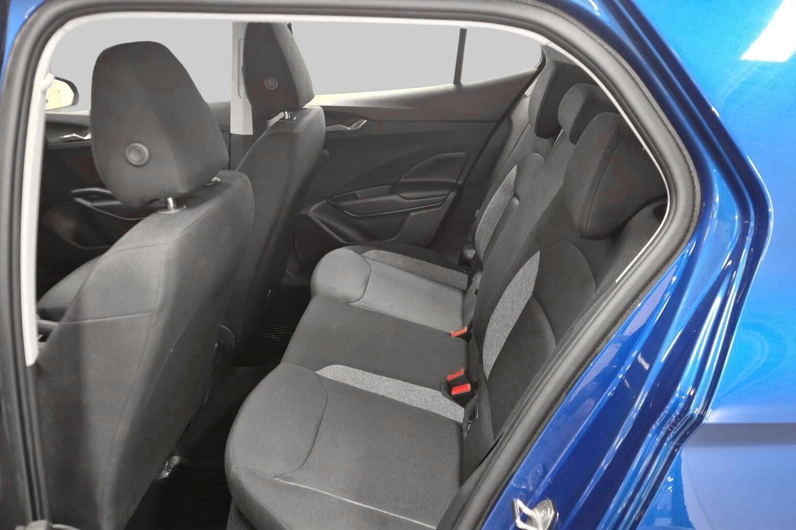 Skoda Fabia iso kuva 10