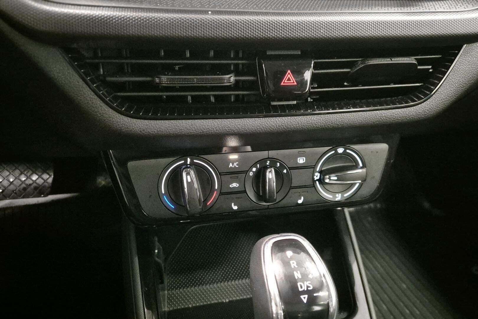 Skoda Fabia iso kuva 16