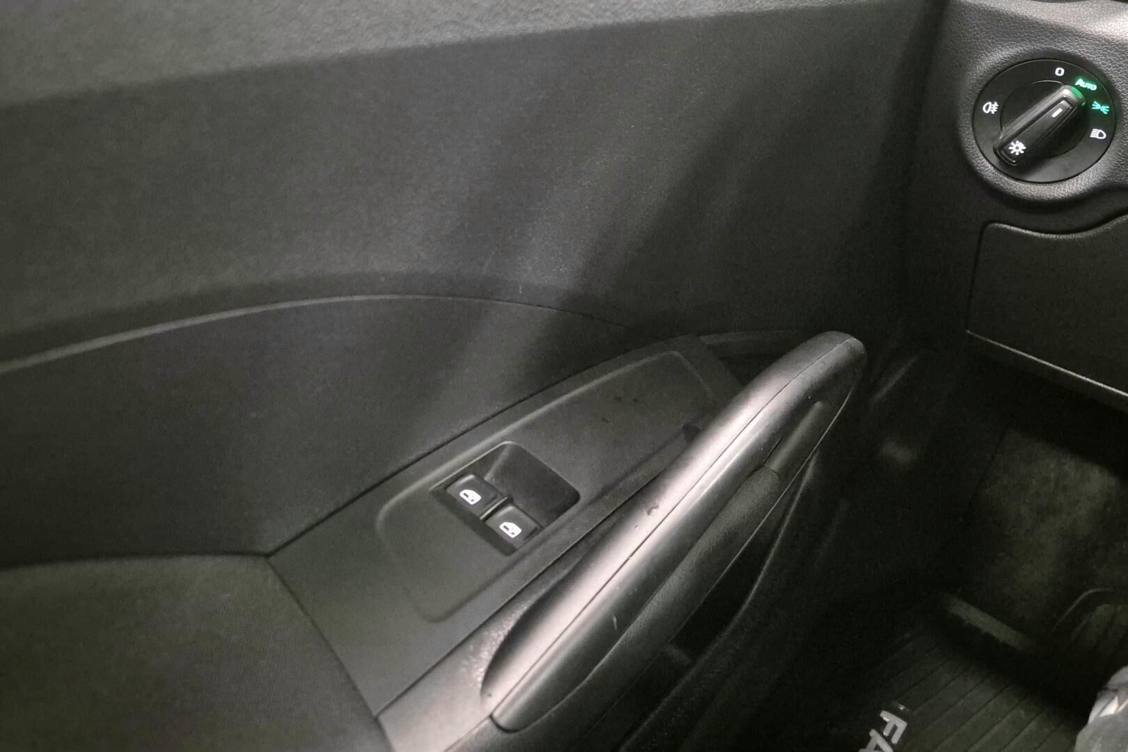 Skoda Fabia iso kuva 20