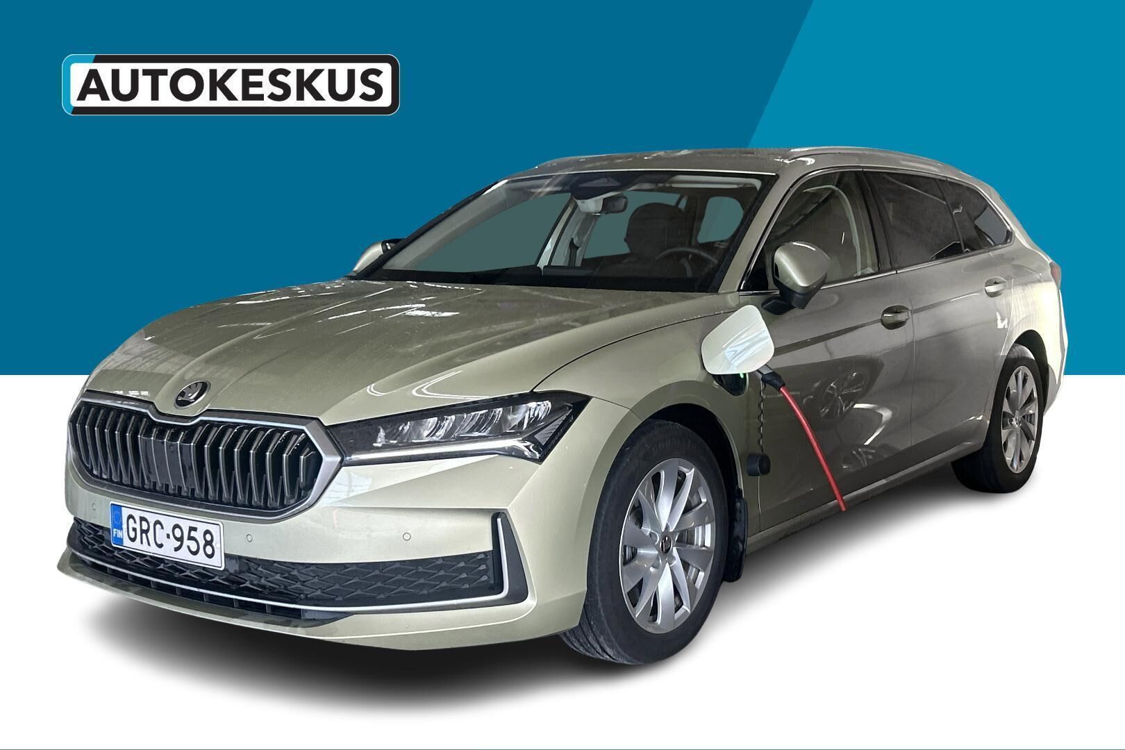 Skoda Superb iso kuva 0